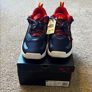 D.O.N. Issue 3 dark blue/red/tmcogo mens size 12 NWT